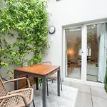 Appartamento George With Terrace By Interhome *