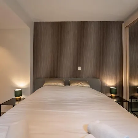 George With Terrace By Interhome