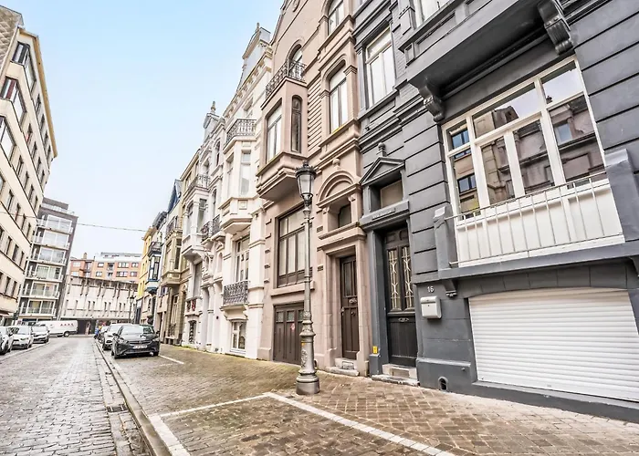 George With Terrace By Interhome